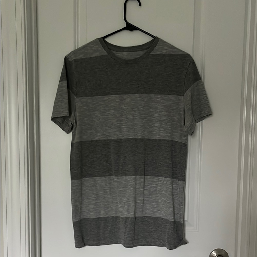 Goodfellow & Co Gray Striped T-Shirt ❤️